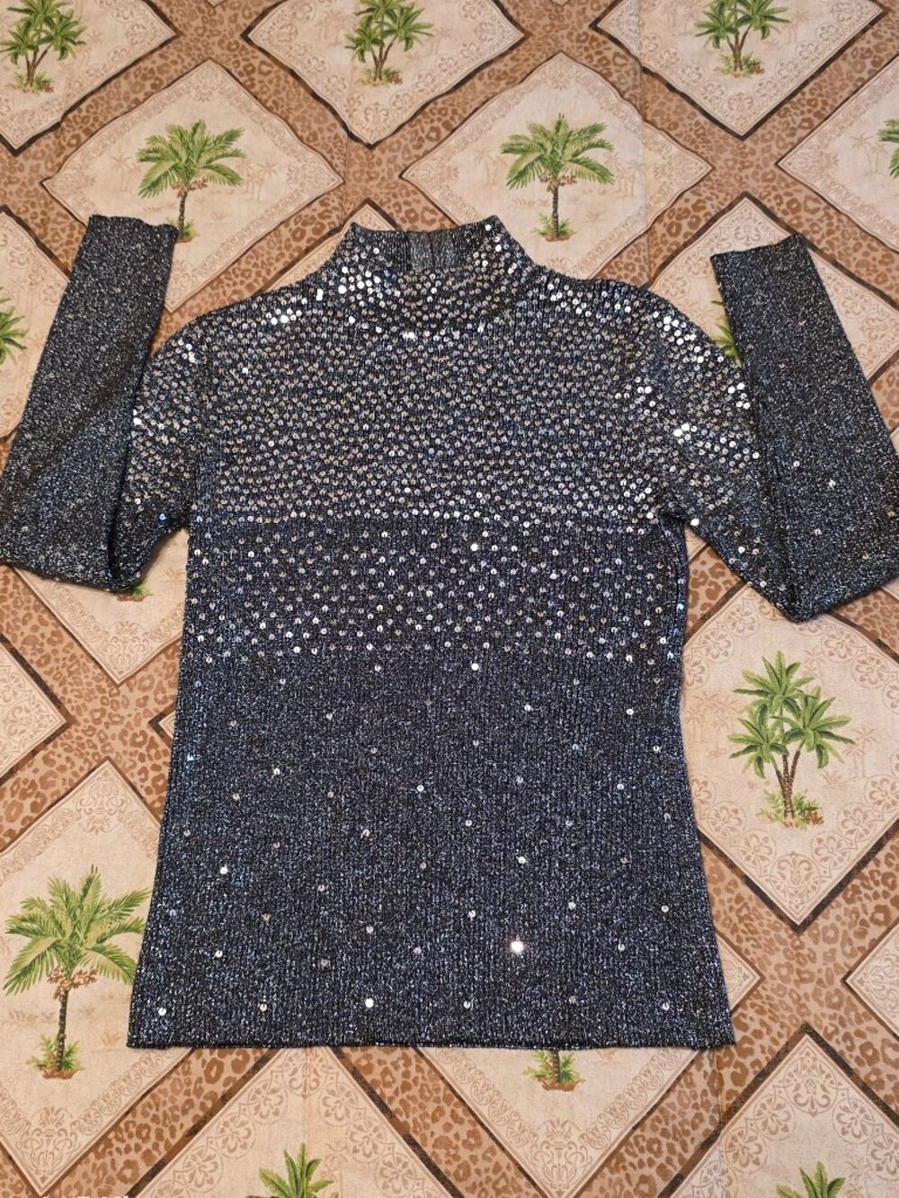 Black & Silver Metallic Sequined Sweater Top Size M